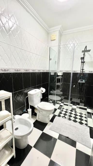 De Luxe Avec Jacuzzi Prive & Terrasse Au Coeur De Marrakech Appartement
