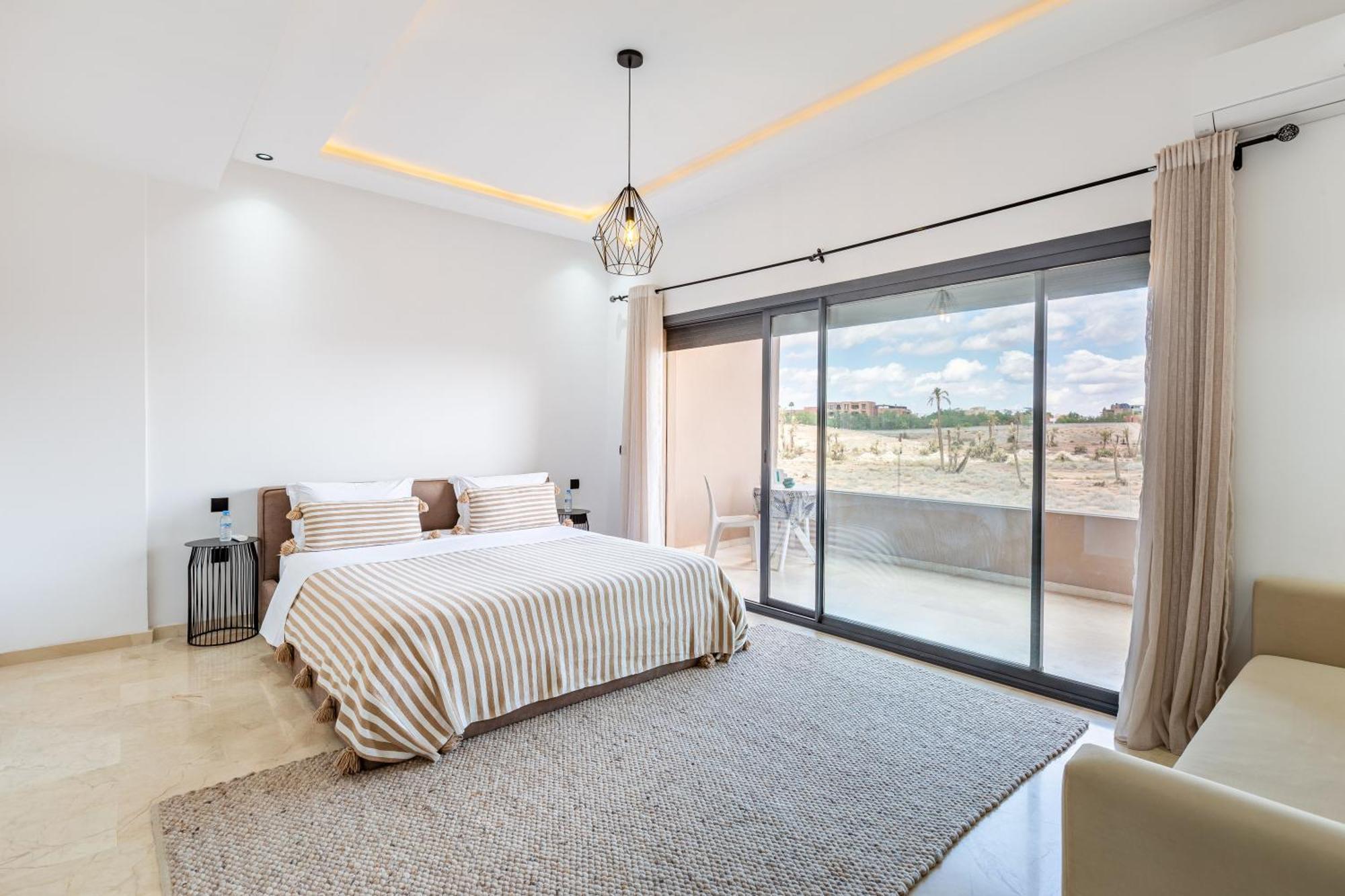 Gina, Chic Et Moderne Avec Piscine&terrasse Villa