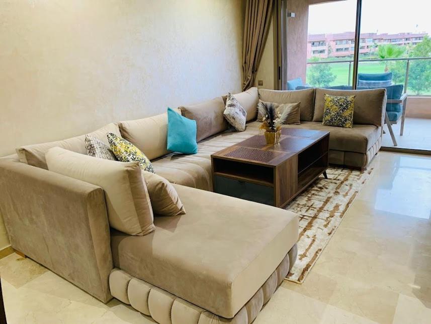 Experience Luxueuse Golf Prestigia Saphir By Kech