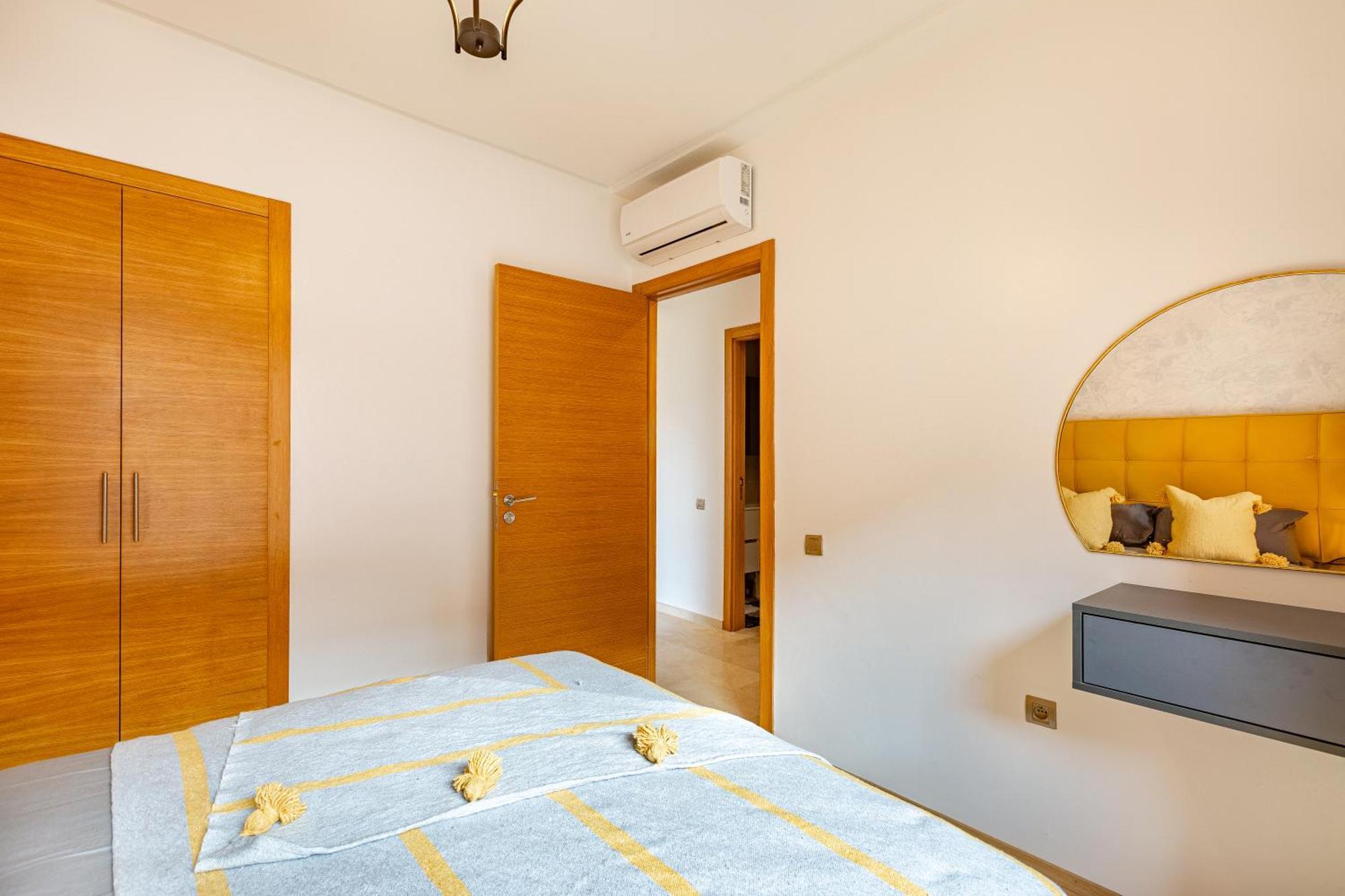 New! De Luxe Avec Piscine & Parking Appartement *