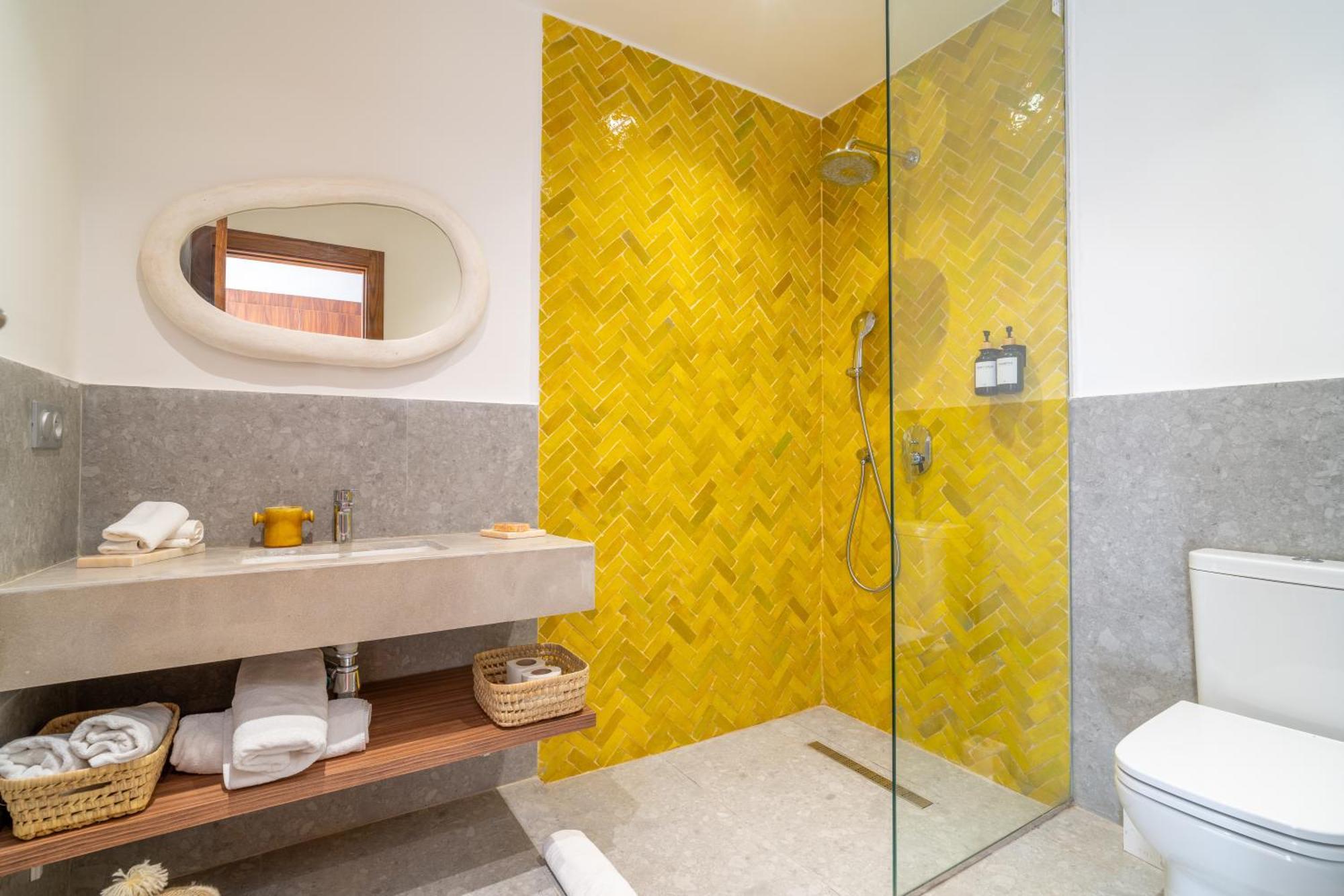 Luxury With Heated Pool & Atlas View *