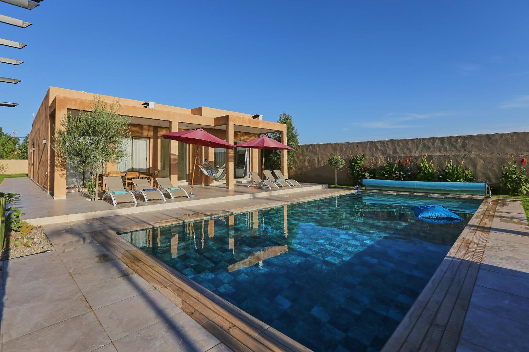 Iris ,moderne & Elegant Avec Piscine &jardin * Marrakesh