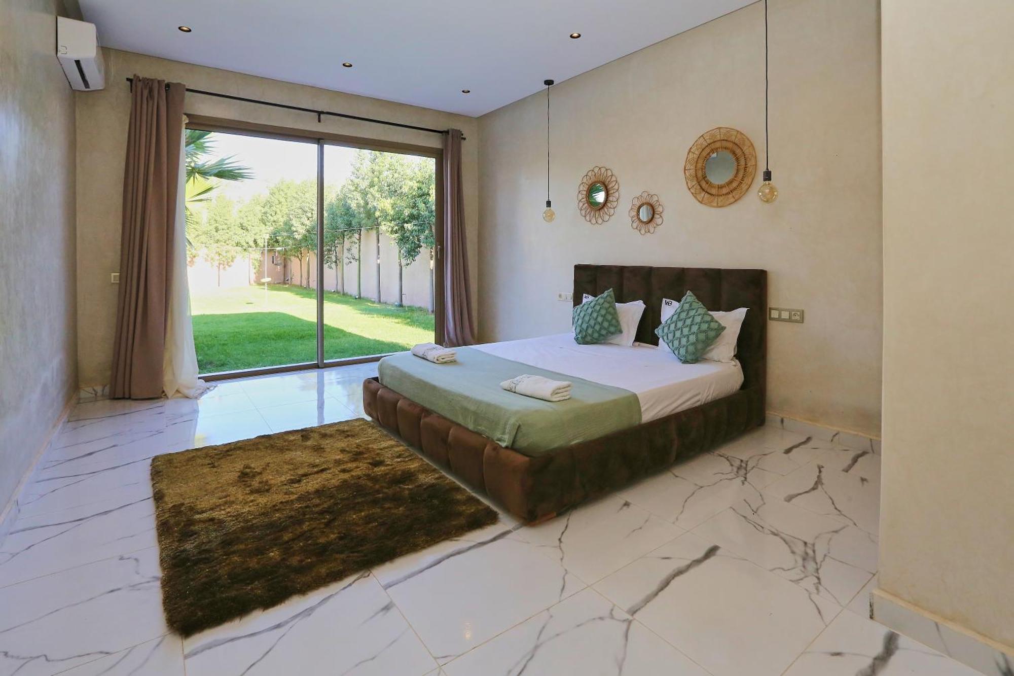 Iris ,moderne & Elegant Avec Piscine &jardin