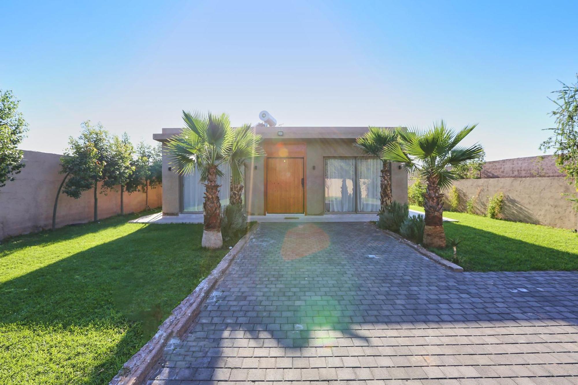 Iris ,moderne & Elegant Avec Piscine &jardin Villa Marrakesh
