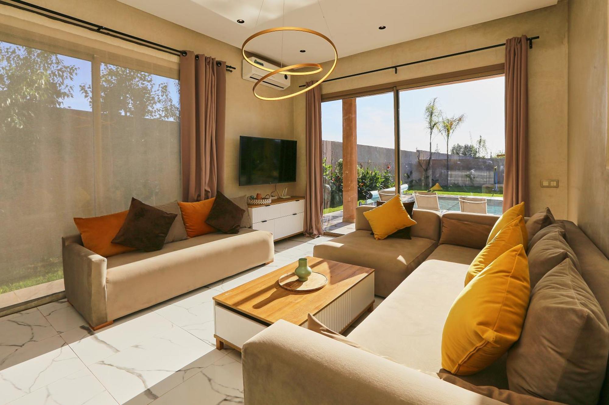 Villa Iris ,moderne & Elegant Avec Piscine &jardin