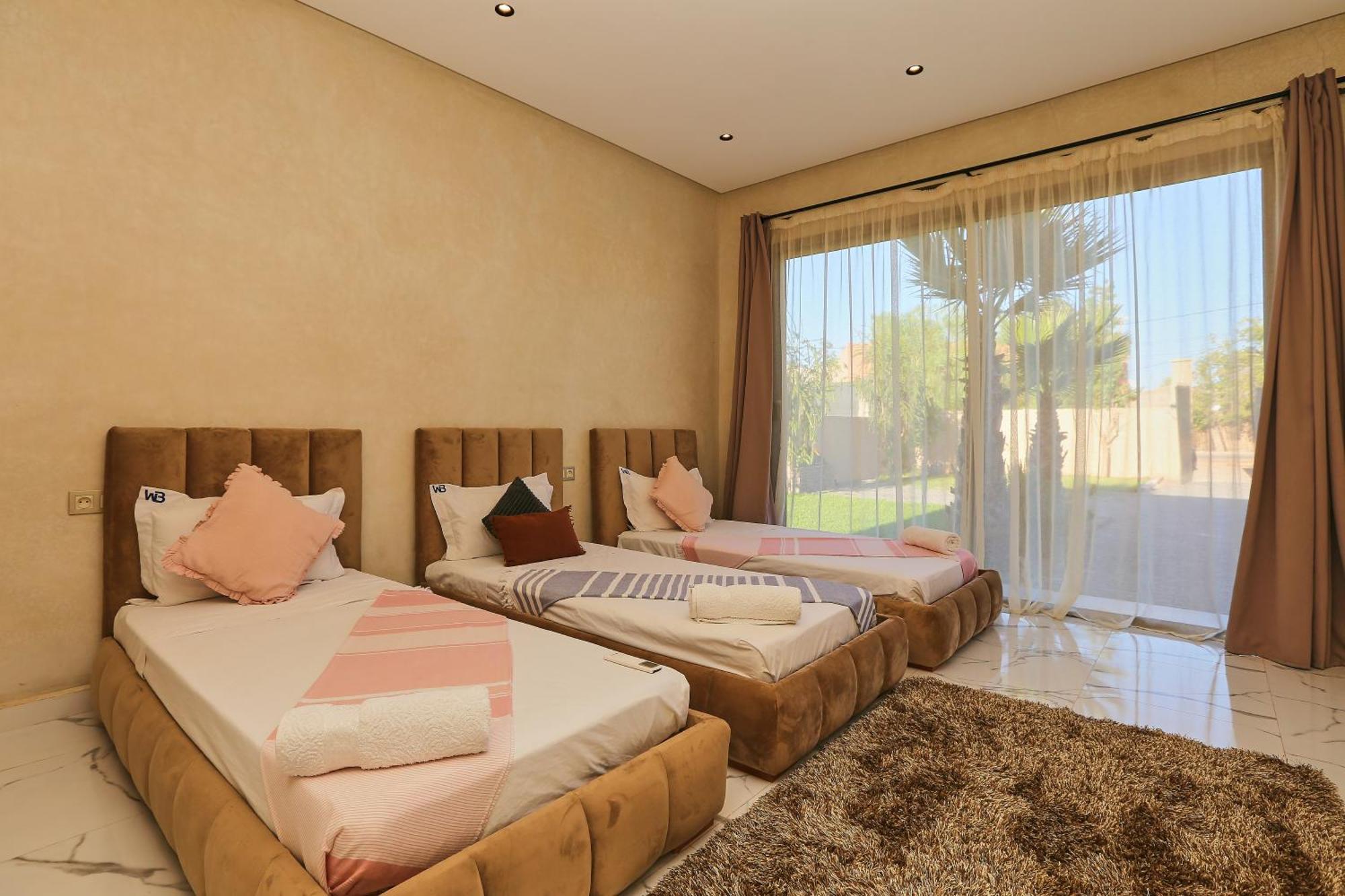 Iris ,moderne & Elegant Avec Piscine &jardin Villa Marrakesh