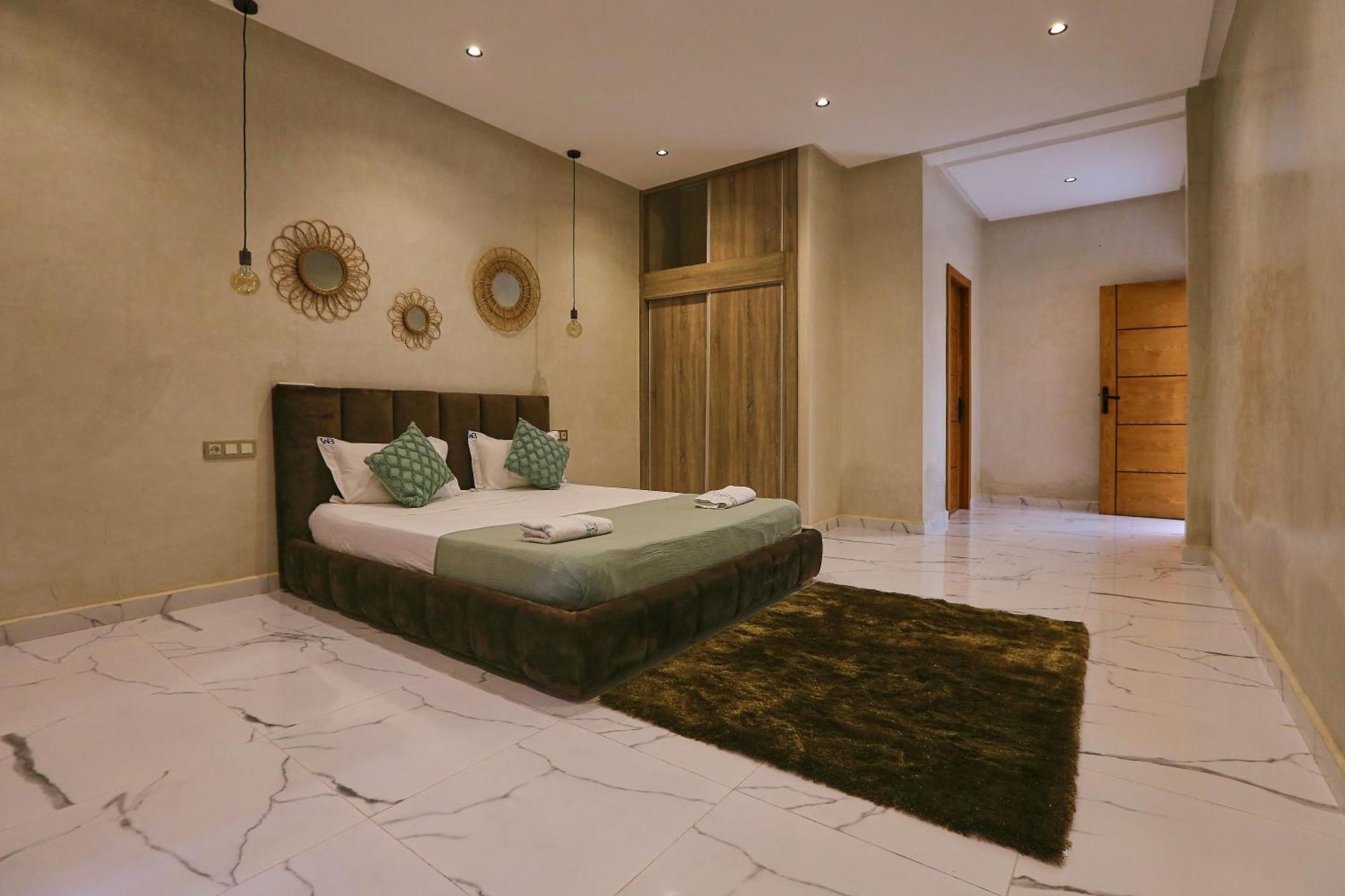 Iris ,moderne & Elegant Avec Piscine &jardin