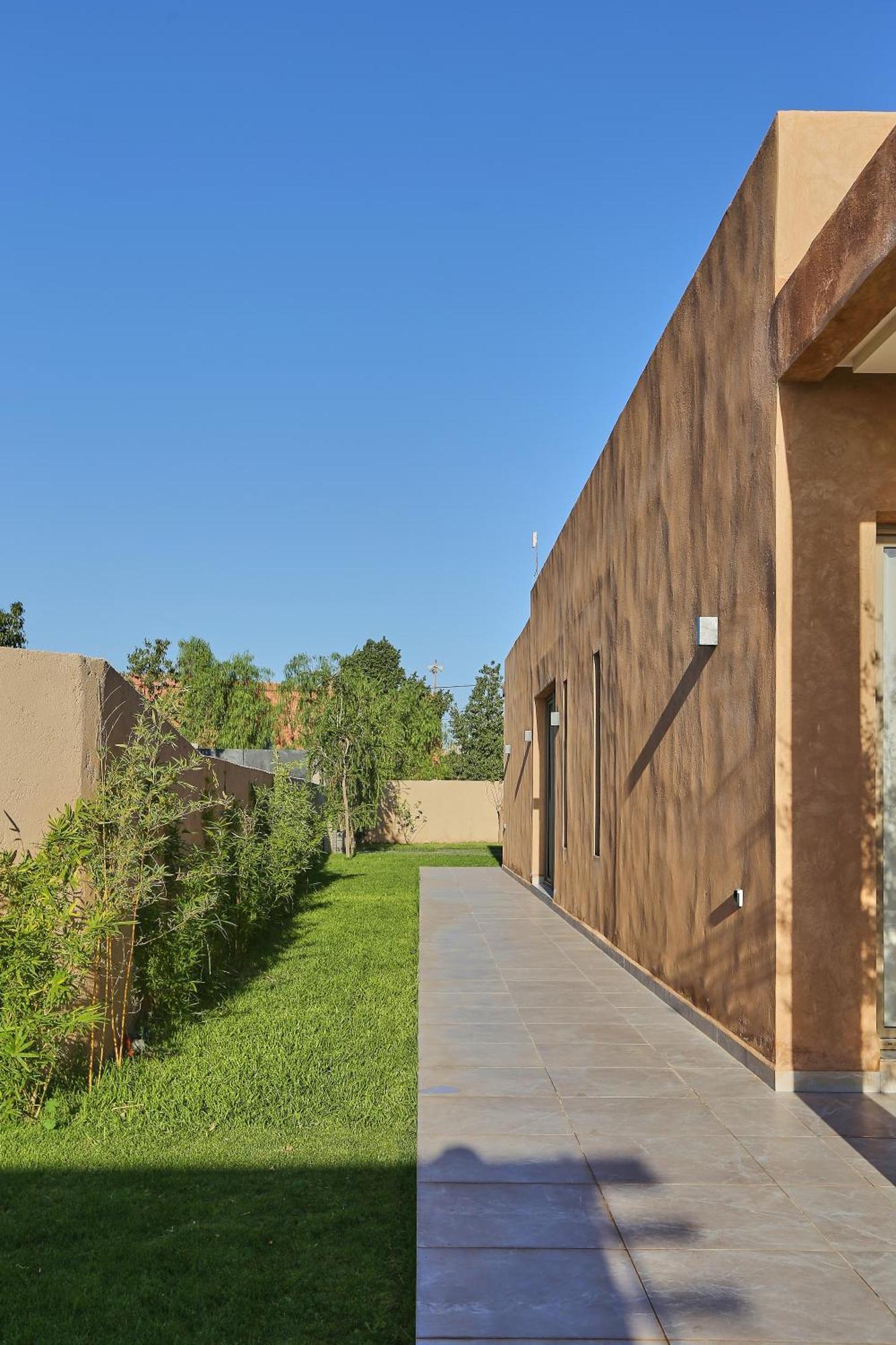 Iris ,moderne & Elegant Avec Piscine &jardin