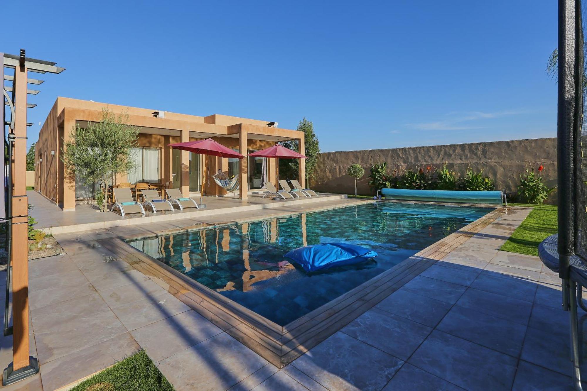 Iris ,moderne & Elegant Avec Piscine &jardin * Marrakesh