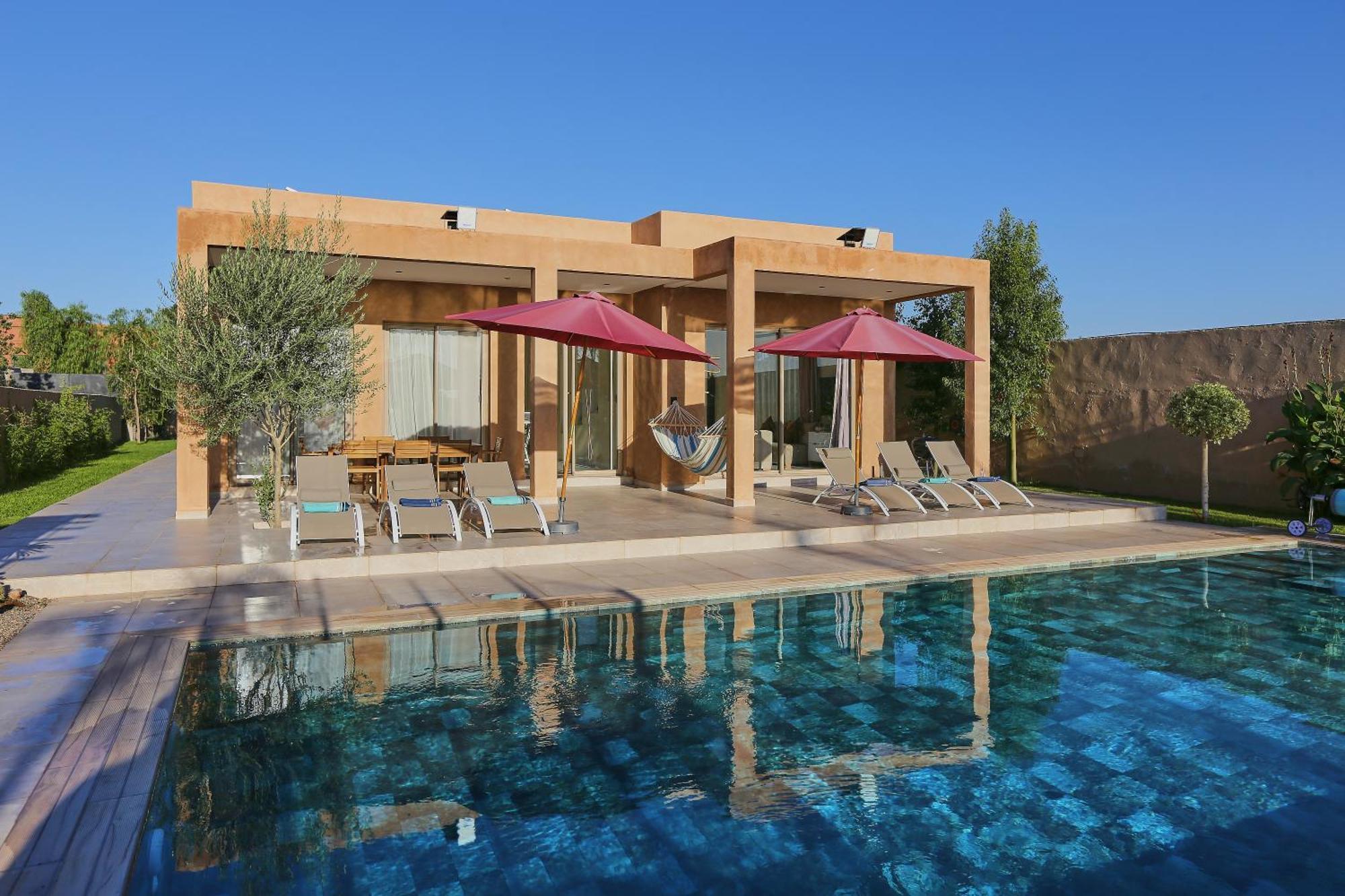 Iris ,moderne & Elegant Avec Piscine &jardin * Marrakesh