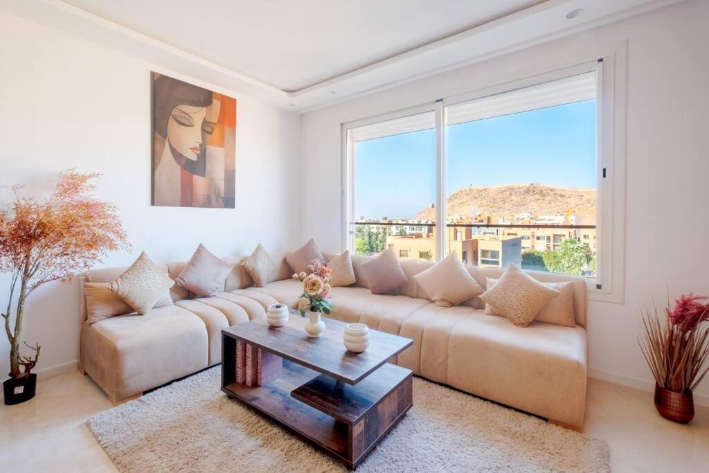 Luxury 2 Bedroom With Mountain View