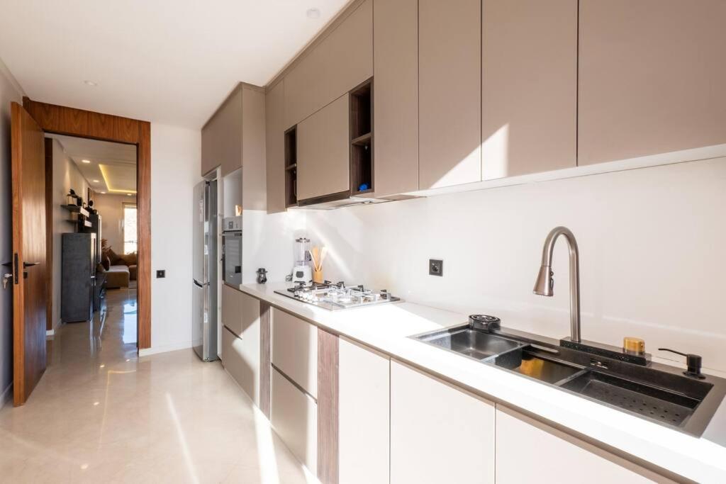 Luxury 2 Bedroom With Mountain View