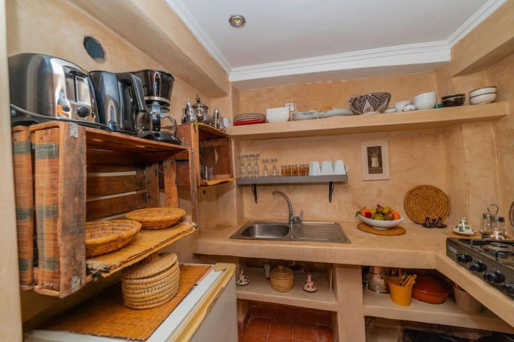 3 - Petit Dejeuner Gratuit - Position * Marrakesch