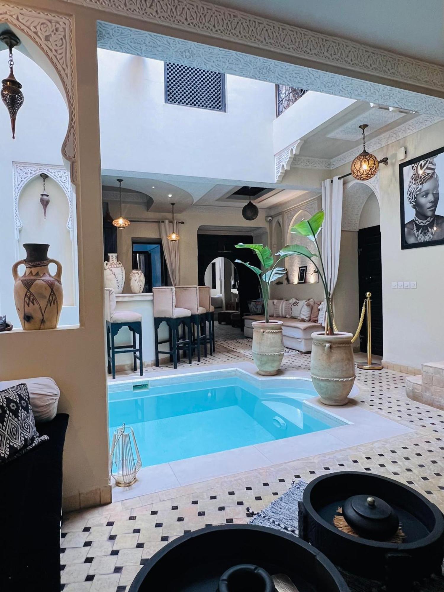 Guest house Reve D'or 4*