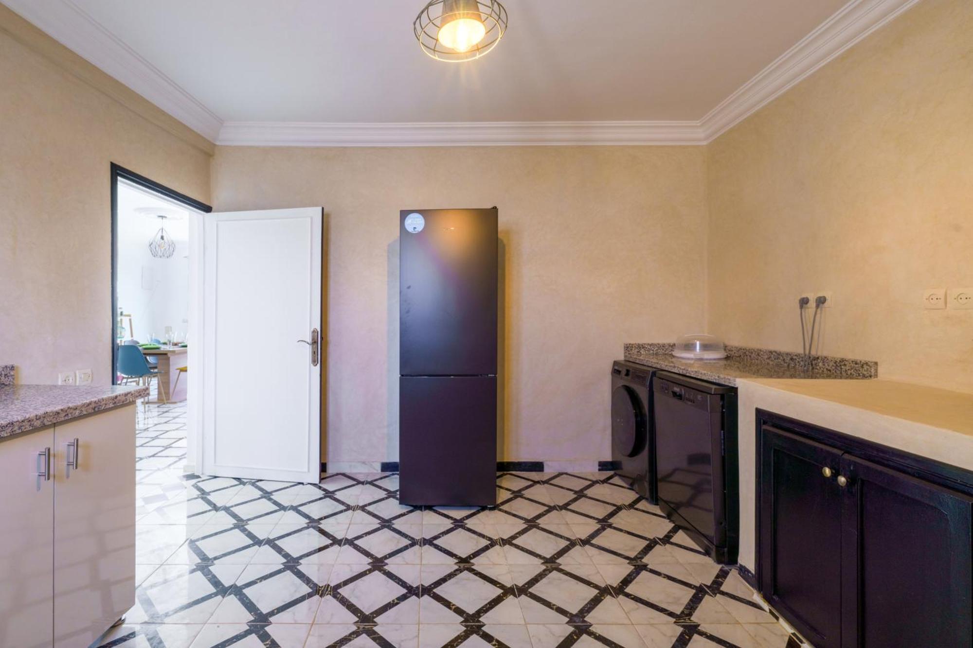 Modern Loft 10 Min To Center - Private Pool *
