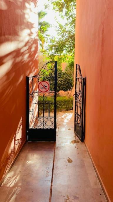 Bel Fonctionnel Avec Piscine Appartement