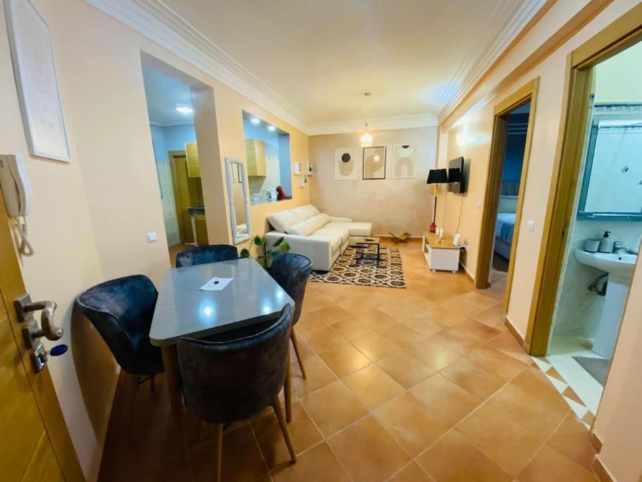 Bel Fonctionnel Avec Piscine Appartement