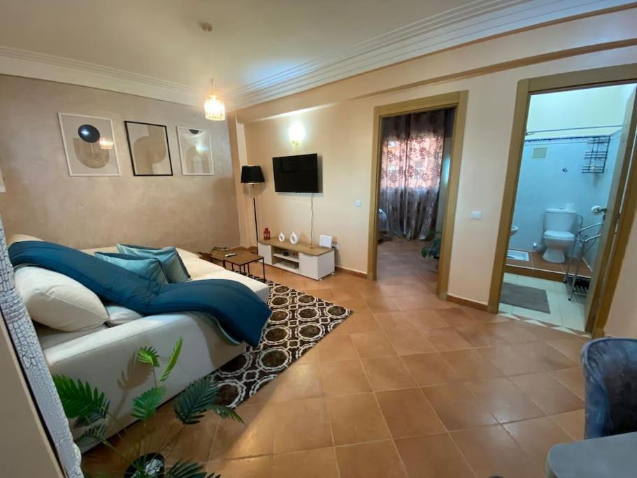 Appartement Bel Fonctionnel Avec Piscine *