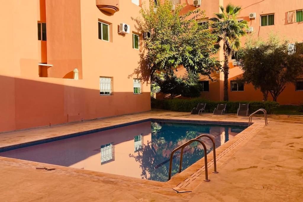Bel Fonctionnel Avec Piscine Appartement