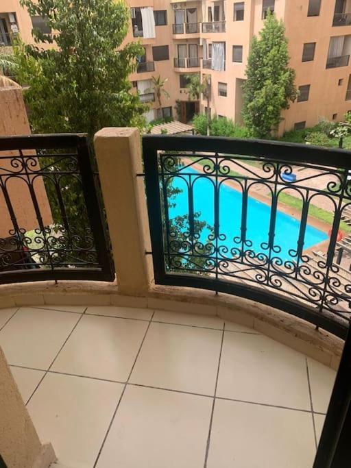 Confort Et Style Chic Avec Piscine *