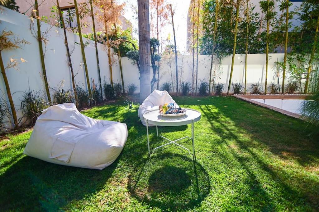 Luxe, Golf, & Cinema Appartement