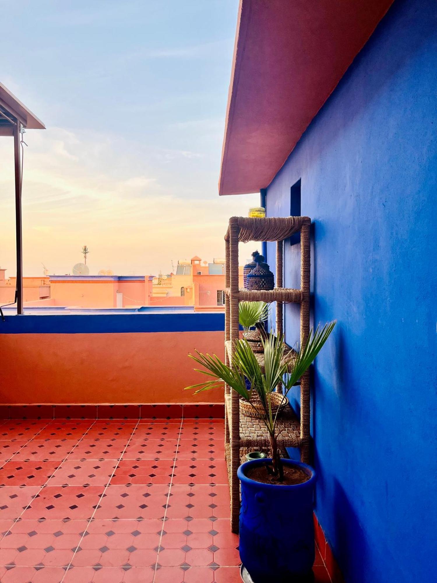Apartment With Ac And A Nice Private Terrace Appartement Climatise Avec Une Jolie Terrasse Privee *