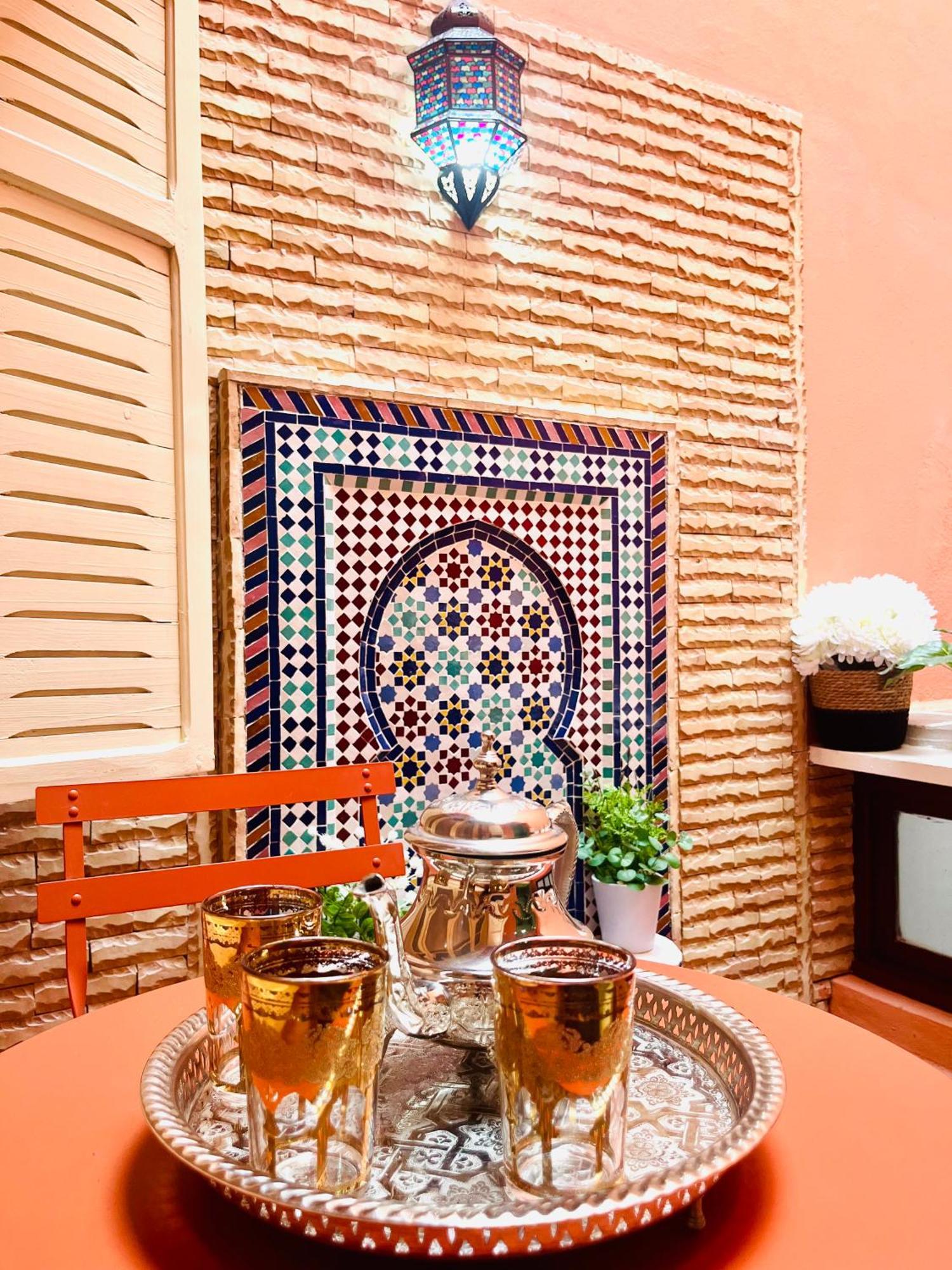 With Ac, Patio And Rooftop Climatise Avec Patio Et Toit Terrasse *