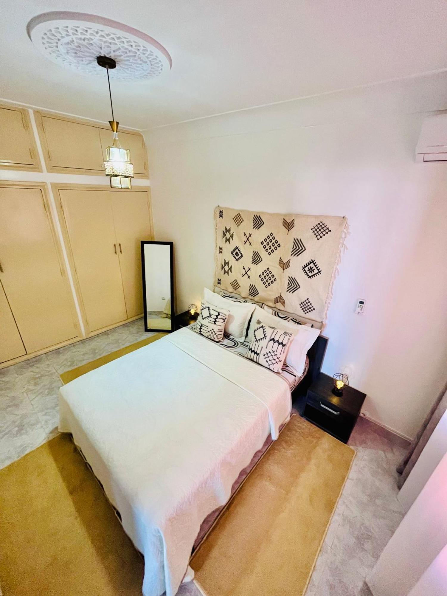 Apartment Apartment With Ac And A Nice Private Terrace Appartement Climatise Avec Une Jolie Terrasse Privee *