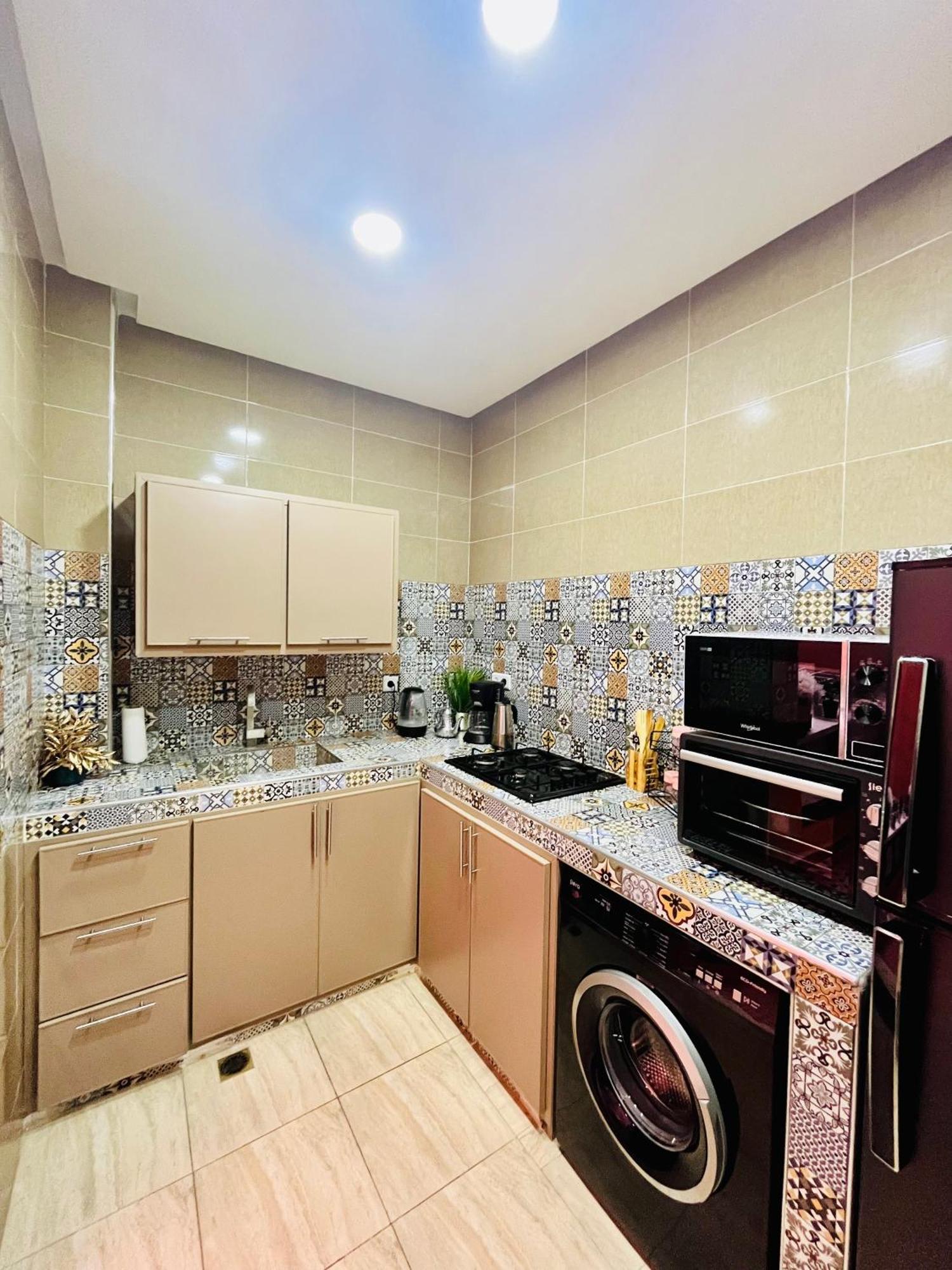 Apartment With Ac, Patio And Rooftop Appartement Climatise Avec Patio Et Toit Terrasse Appartement