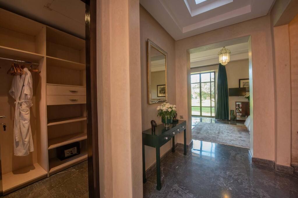 Exceptional On 10,000 Meter Square With Heated Pool