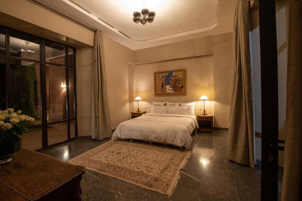 Villa Exceptional On 10,000 Meter Square With Heated Pool *