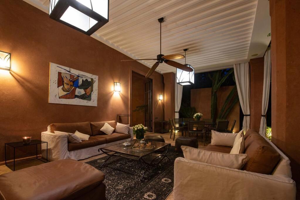 Exceptional On 10,000 Meter Square With Heated Pool Villa Marrakesh