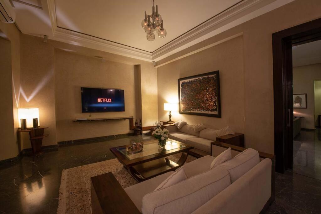Villa Exceptional On 10,000 Meter Square With Heated Pool Marrakesh