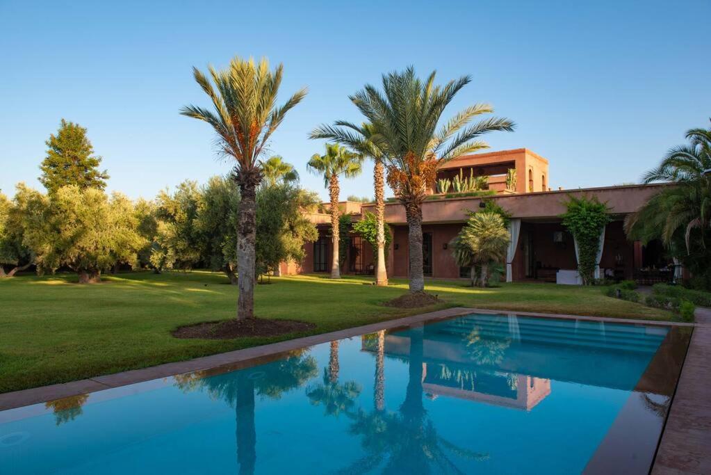 Exceptional On 10,000 Meter Square With Heated Pool Villa Marrakesh