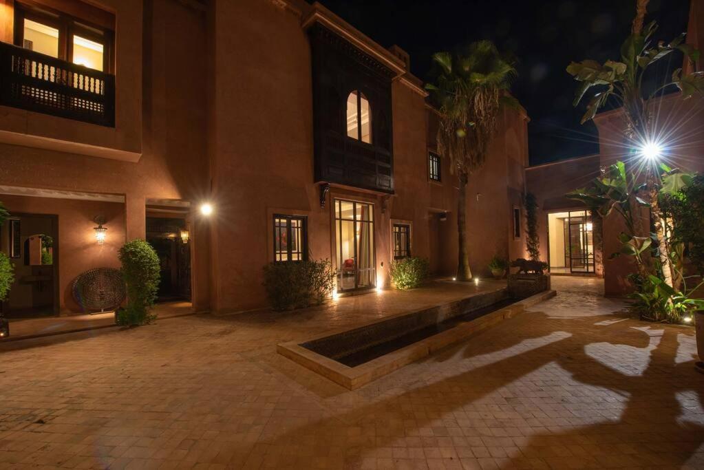 Exceptional On 10,000 Meter Square With Heated Pool Villa Marrakesh