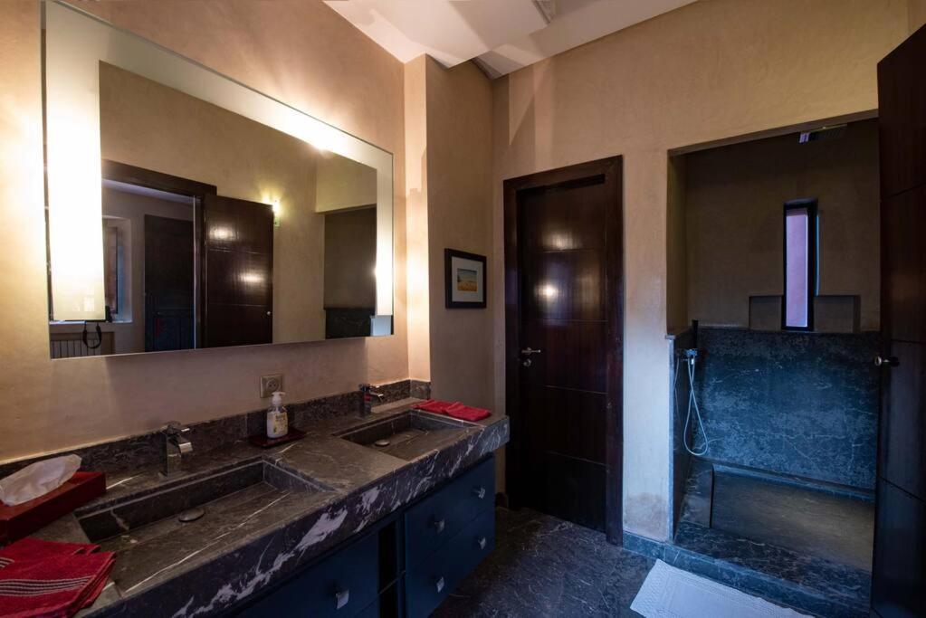 Villa Exceptional On 10,000 Meter Square With Heated Pool Marrakesh