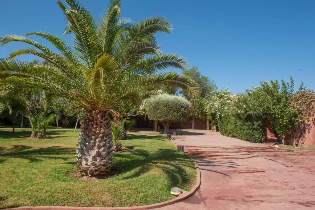 Exceptional On 10,000 Meter Square With Heated Pool