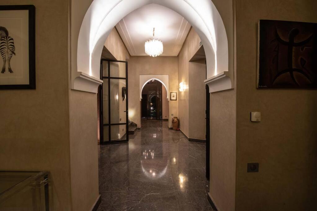 Villa Exceptional On 10,000 Meter Square With Heated Pool Marrakesh