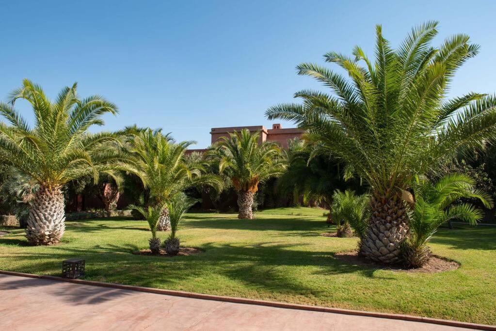 Exceptional On 10,000 Meter Square With Heated Pool Villa Marrakesh