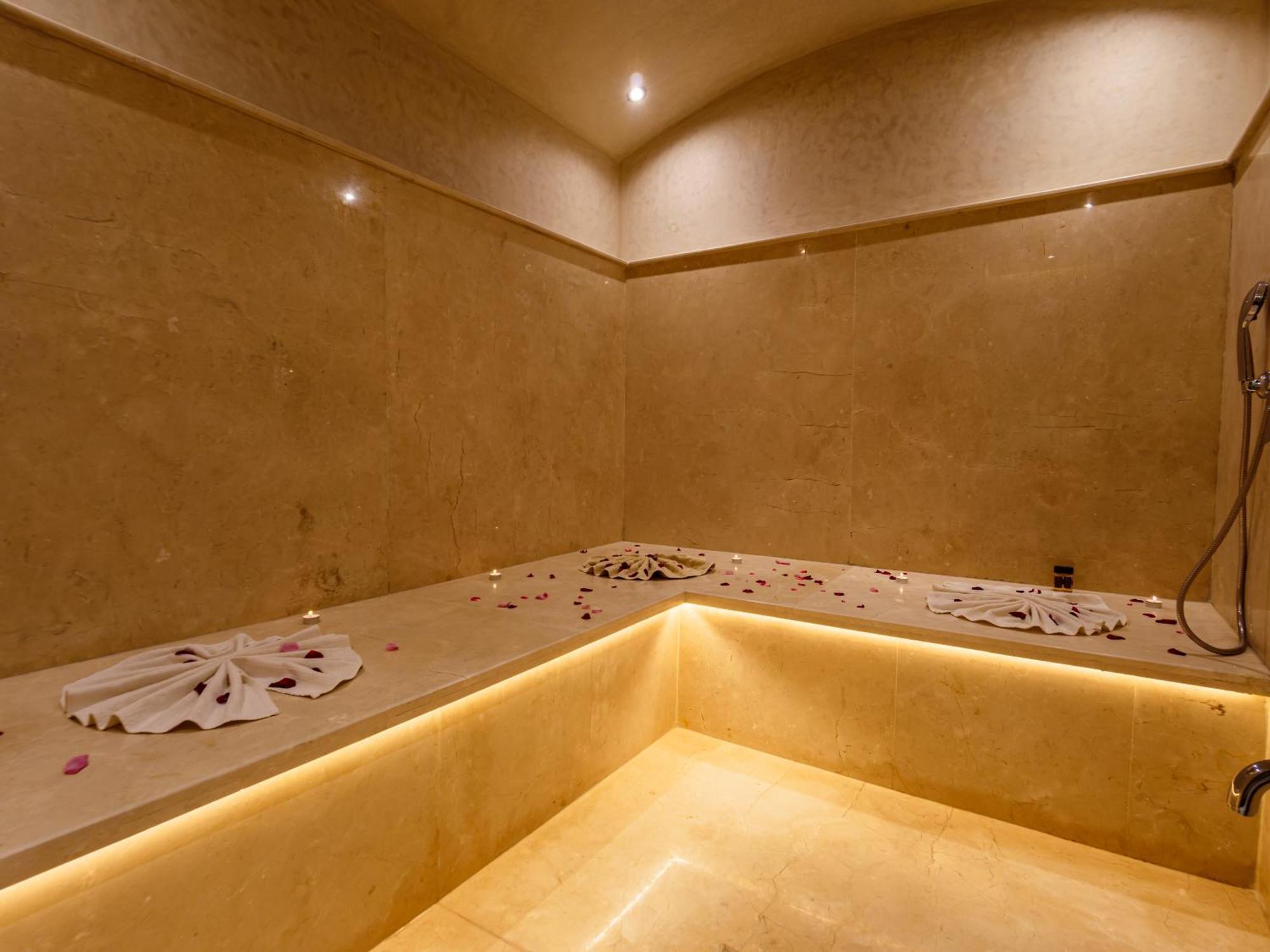 Villa Five-star Family In Marrakech - A Luxury Getaway For Families Only Marrakesh
