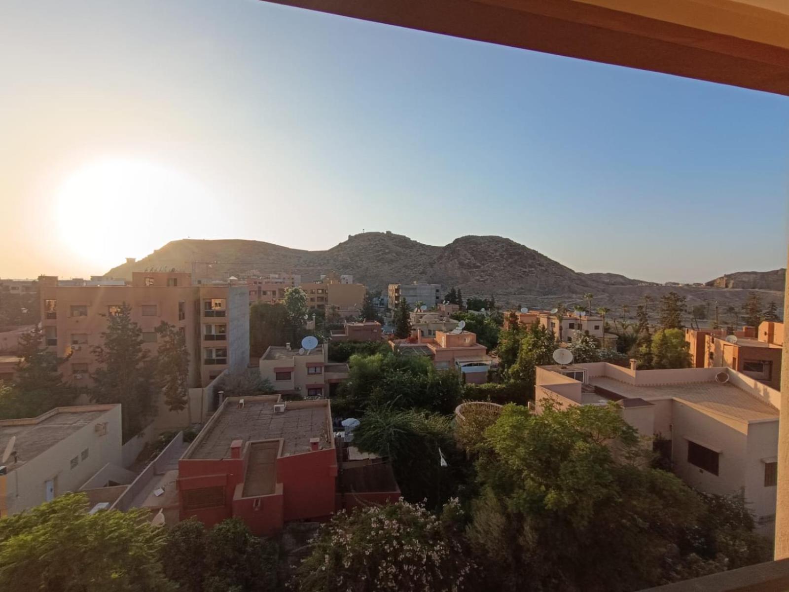 Les 3 Collines - Grand Appart Moderne A Gueliz Avec Vue Et Confort Premium Marrakesh