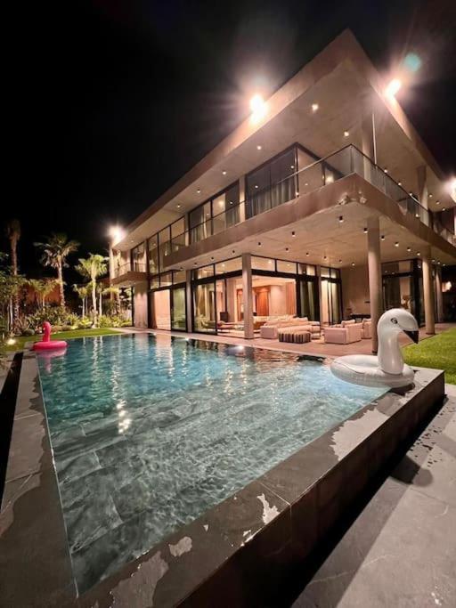 Avec Vue Imprenable Sur Le Golf Amelkis Villa
