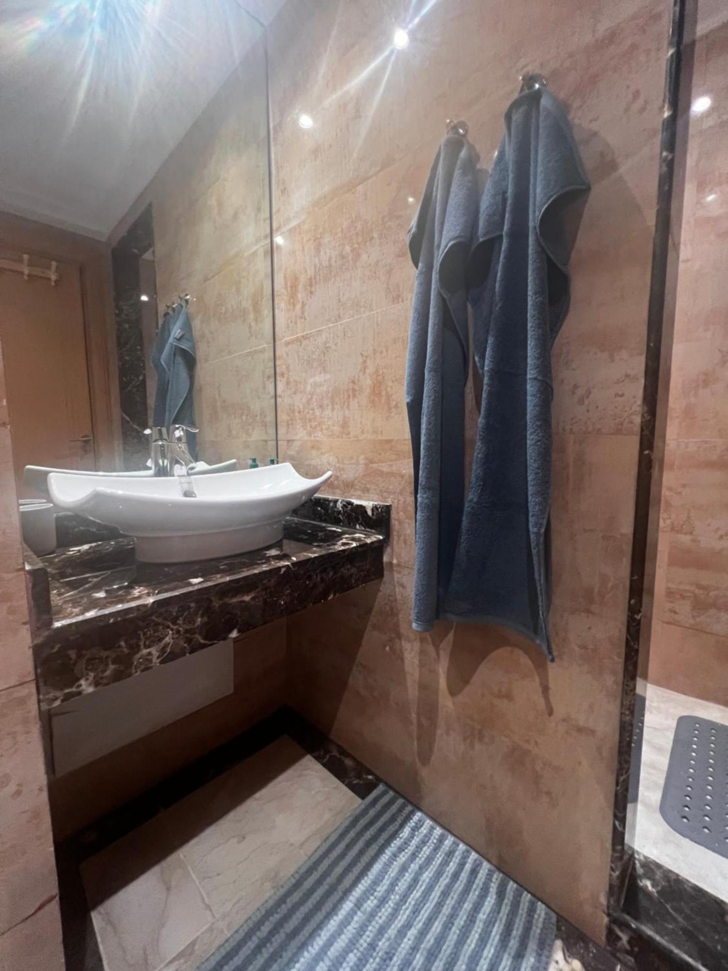 Schone Ferienwohnung: Poolblick Und Terrasse Nahe Majorelle Garden * Marrakesh