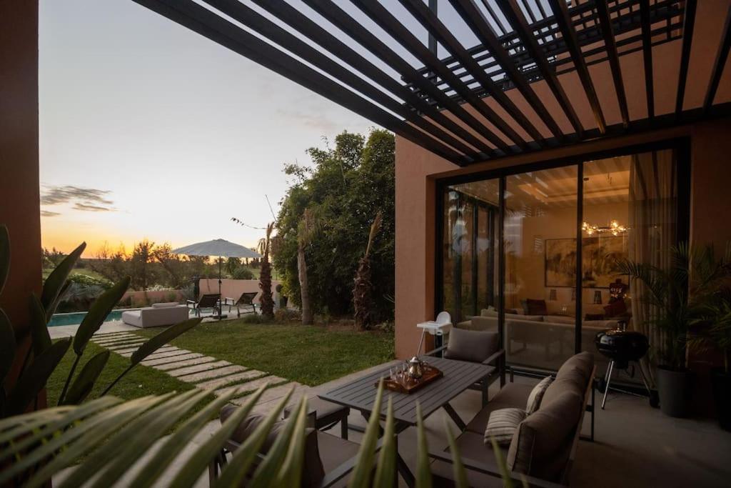 Villa Hm50 L En Front De Golf Piscine & Jacuzzi Marrakesh