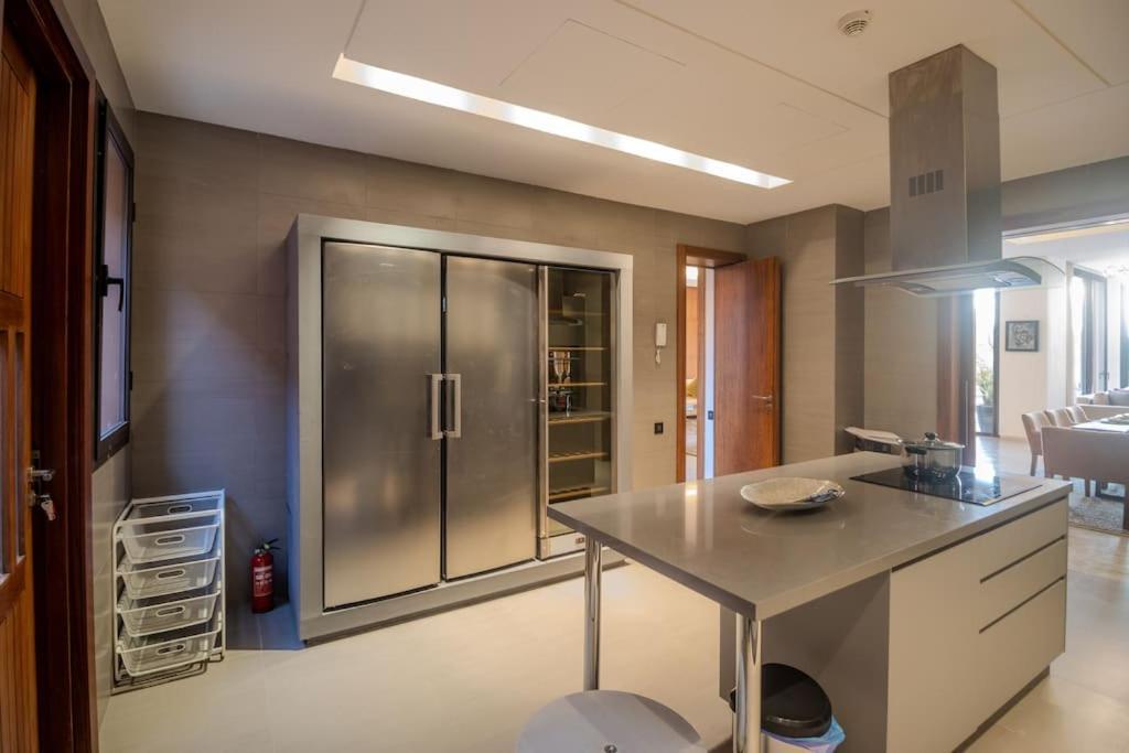 Villa Hm50 L En Front De Golf Piscine & Jacuzzi Marrakesh