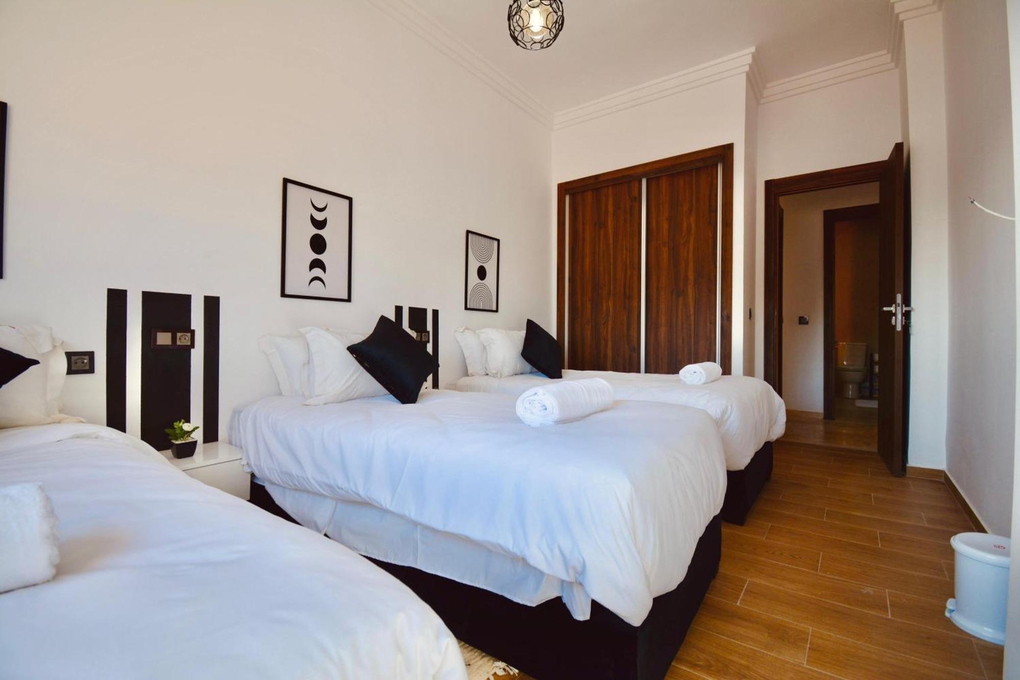 Apartment New Duplex- M Avenue , Swimming Pool , Fibre Optique Wifi , Parking , Gueliz Centre Marrakesch