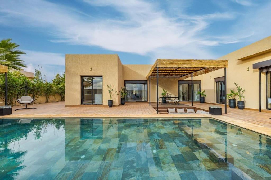 De Plain-pied Avec Piscine Chauffee A Marrakech Villa *
