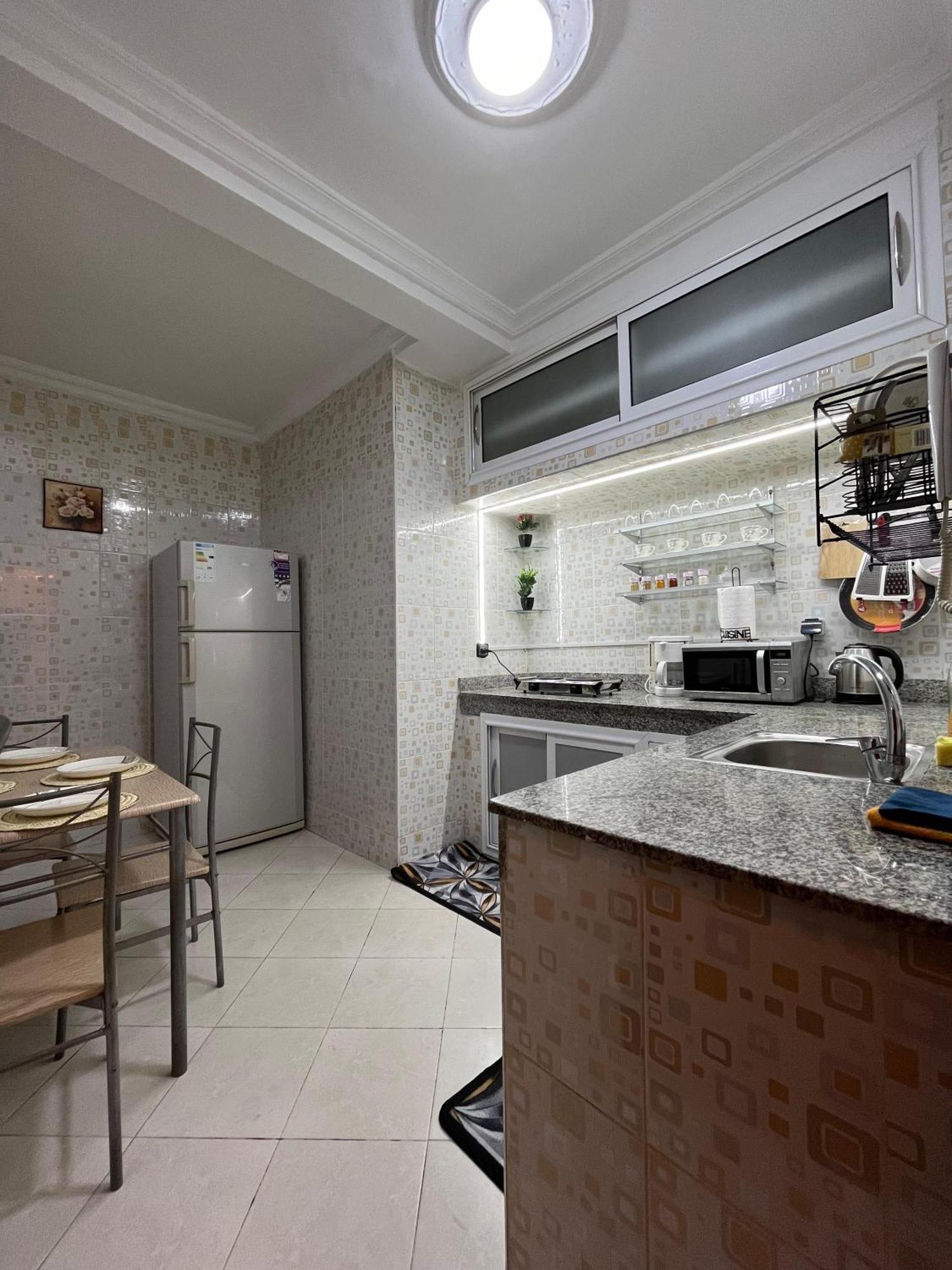Cozy Near Airport Apartment *