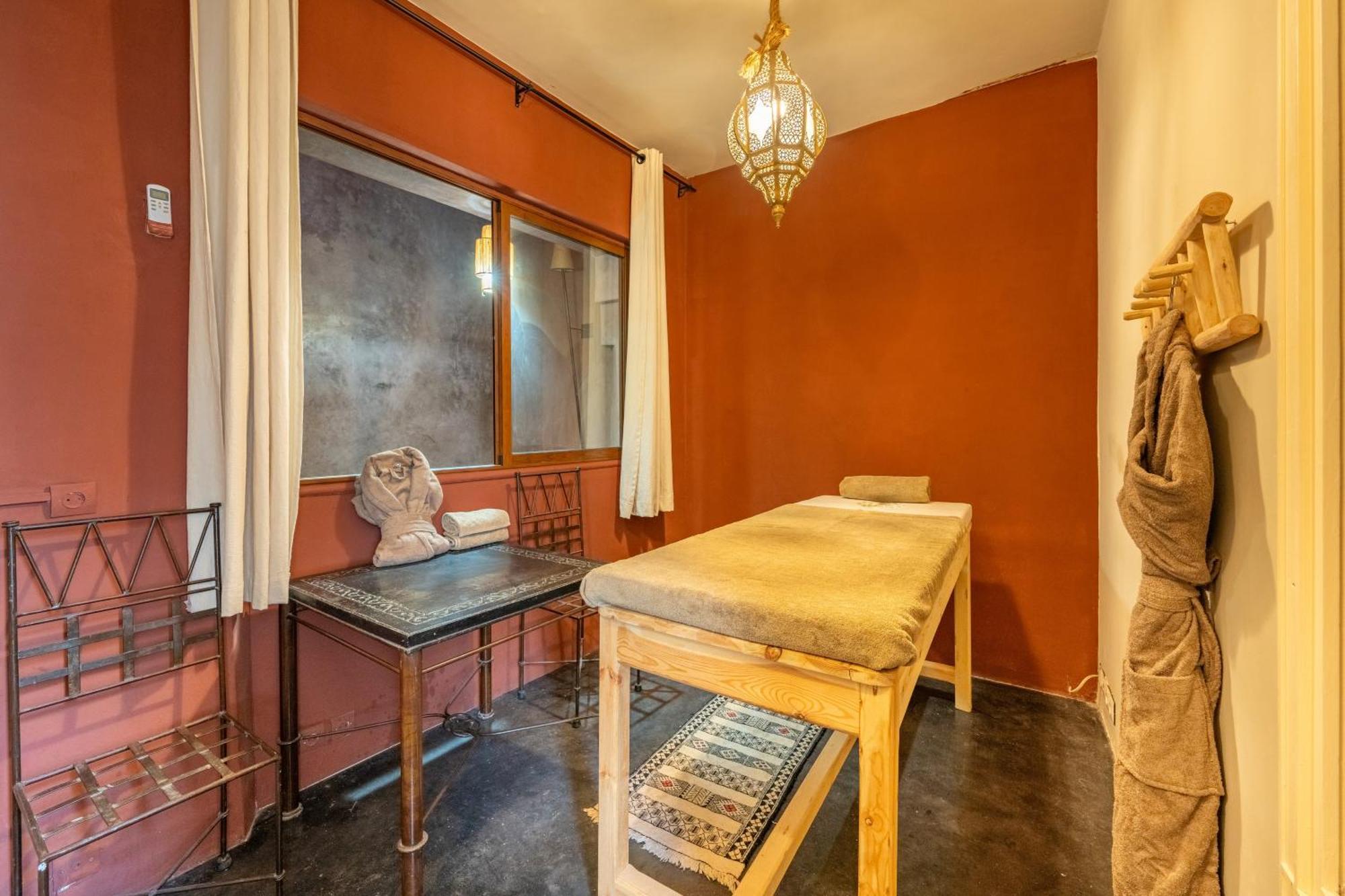 Riad Sabbar Private 4-bedroom With Heated Pool, Free Wifi & Breakfast Marrakesh