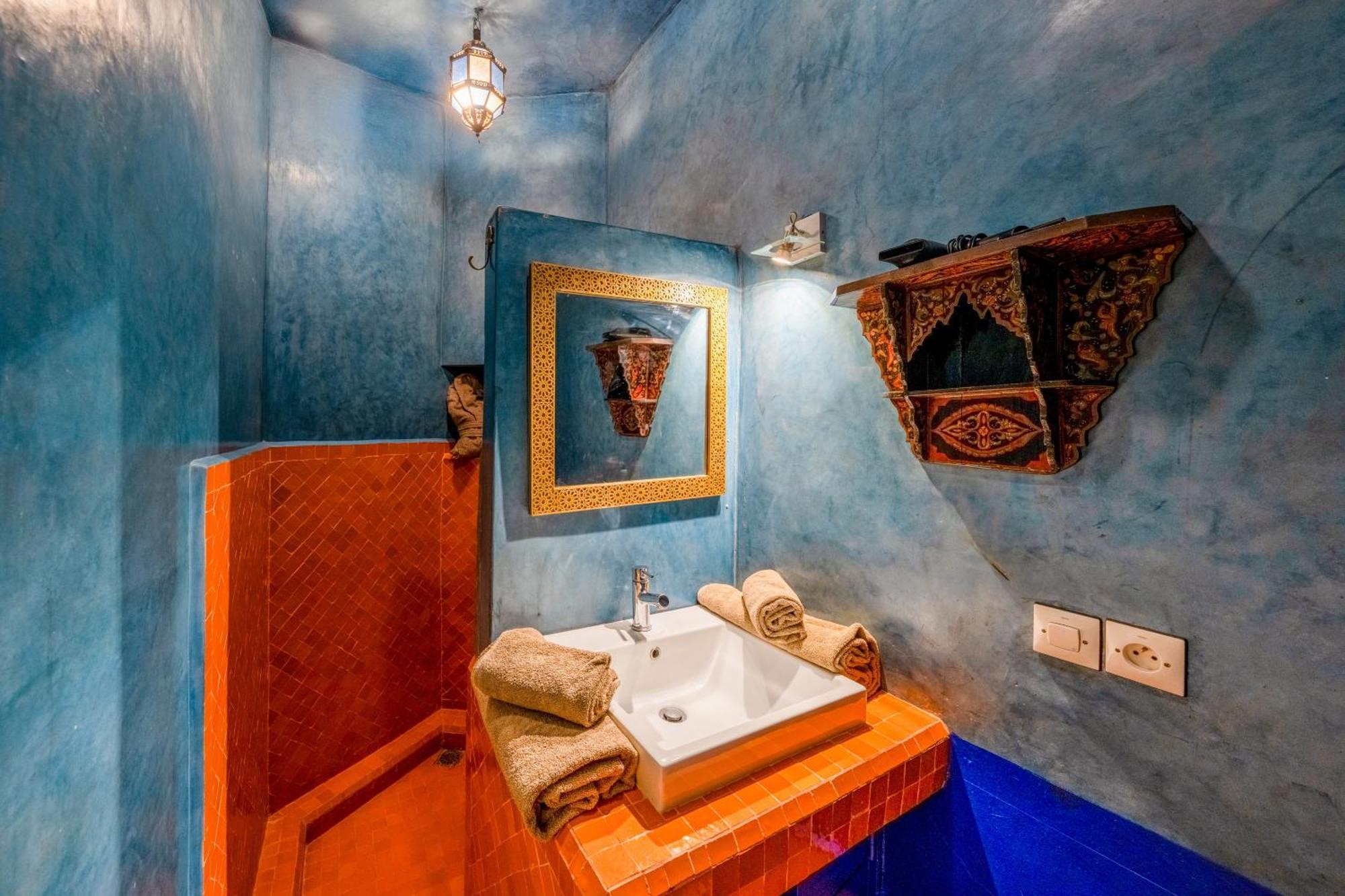 Sabbar Private 4-bedroom With Heated Pool, Free Wifi & Breakfast Riad *